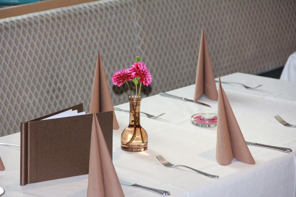 Landhotel St. Florian Sankt Florian am Inn Εξωτερικό φωτογραφία